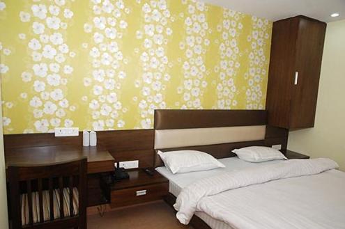 Crown Royale Hotel Дехрадун Стая снимка