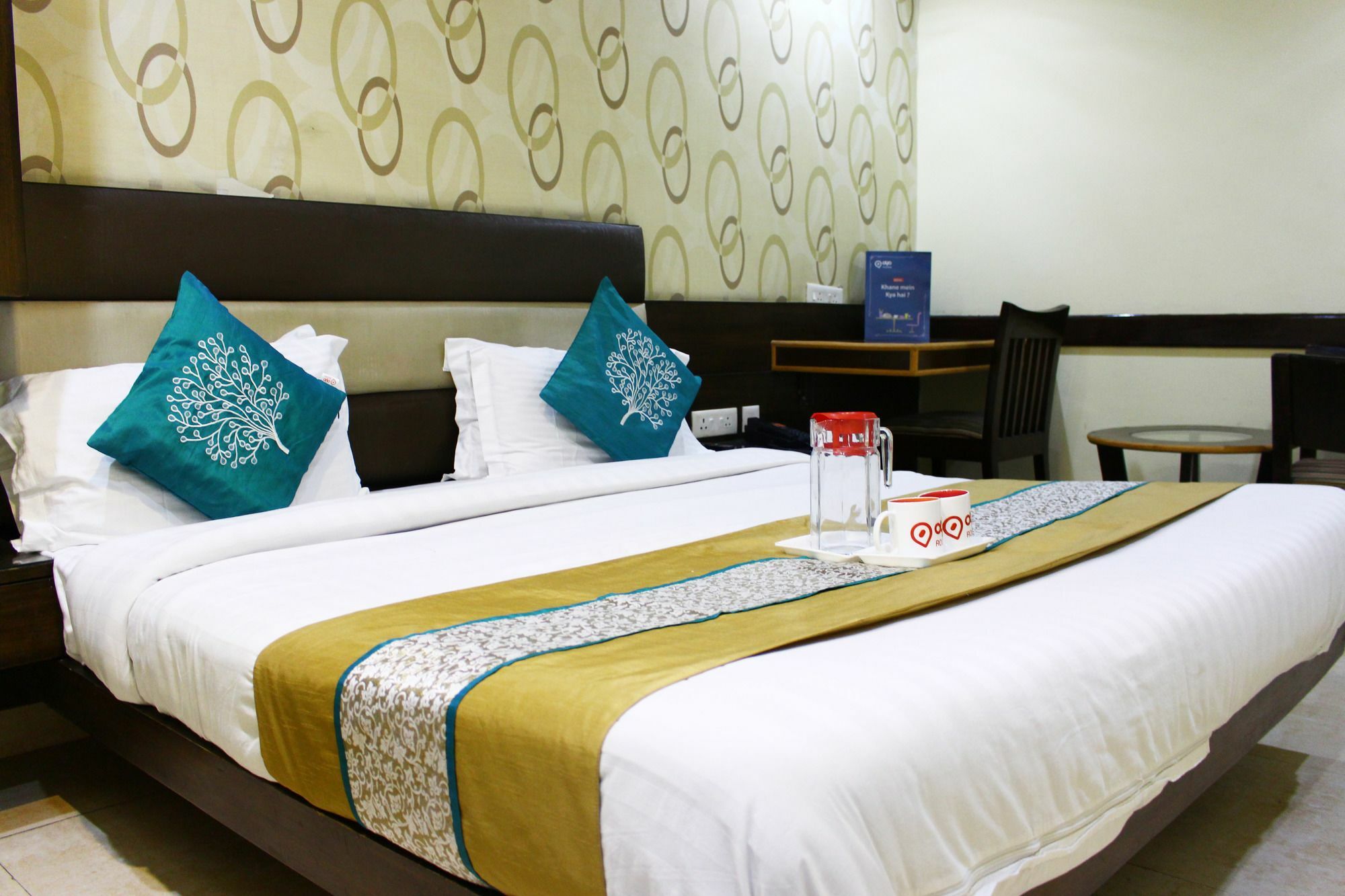 Crown Royale Hotel Дехрадун Екстериор снимка